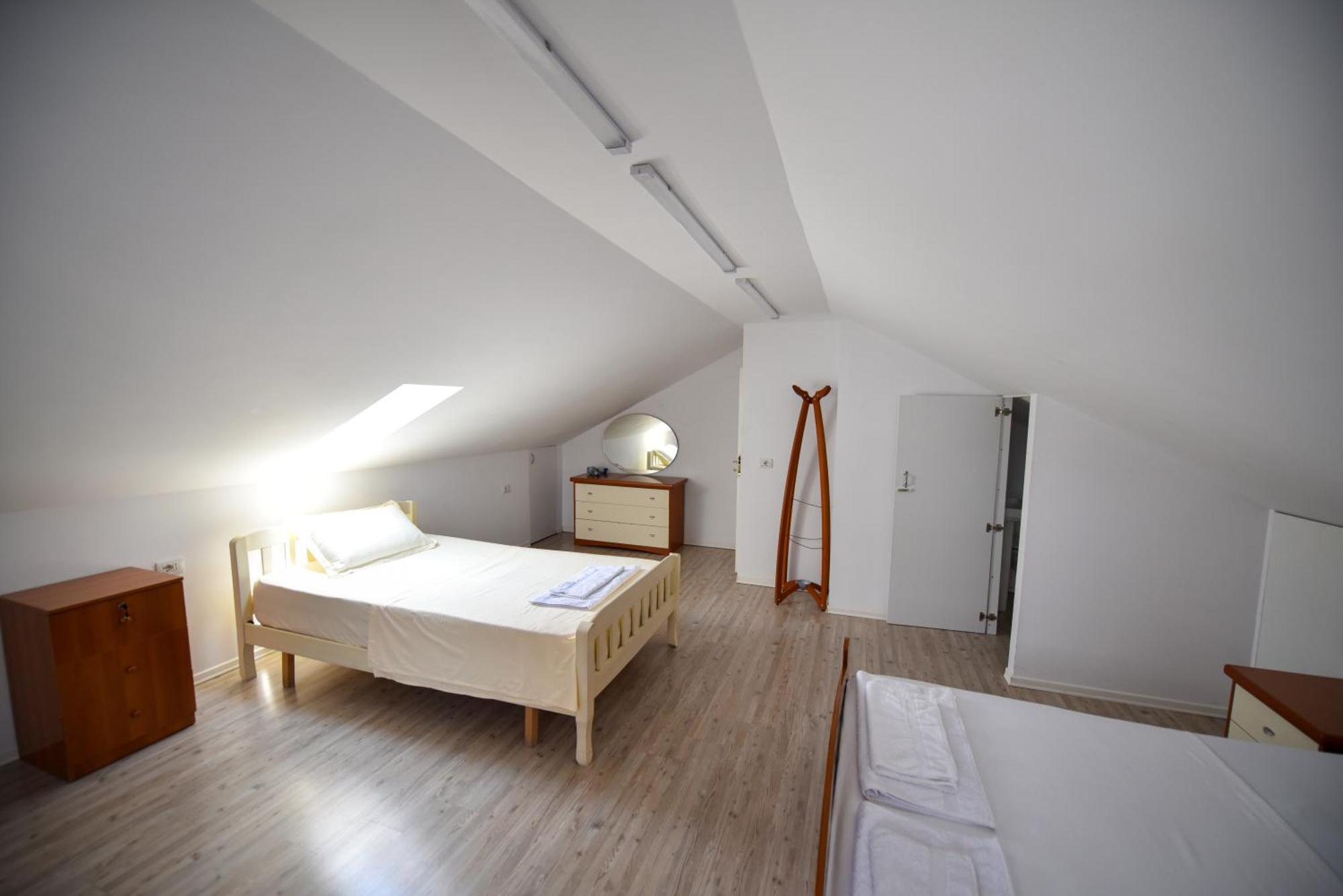 Fran'S Traditional House Shkoder Bagian luar foto